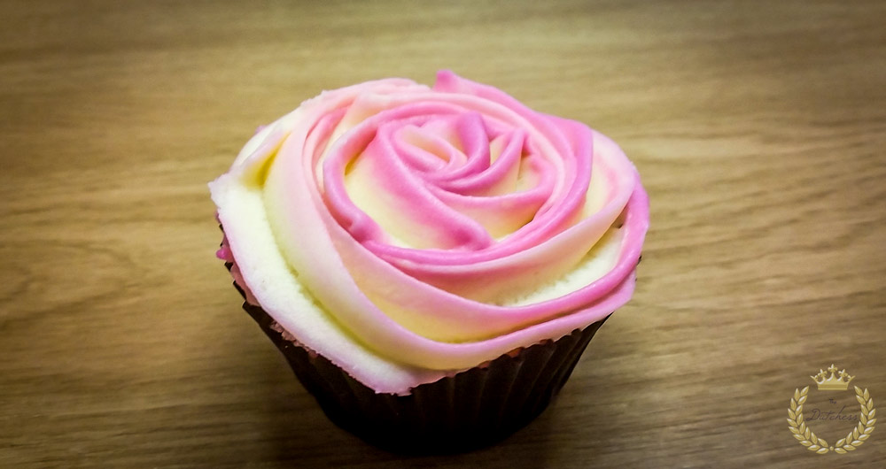 Rose red velvet-Cupcake